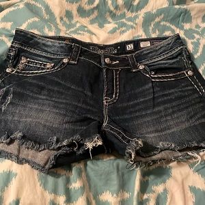 Miss Me Shorts Size 31